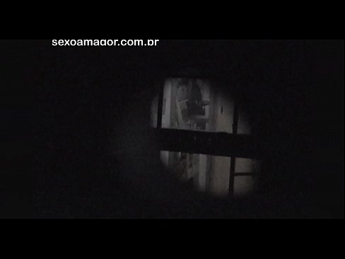 ❤️ Blondie tiġi filmata segretament minn voyeur tal-viċinat moħbi wara briks vojta ❌ Sess ta' kwalità lilna mt.super-vip.top ❌❤